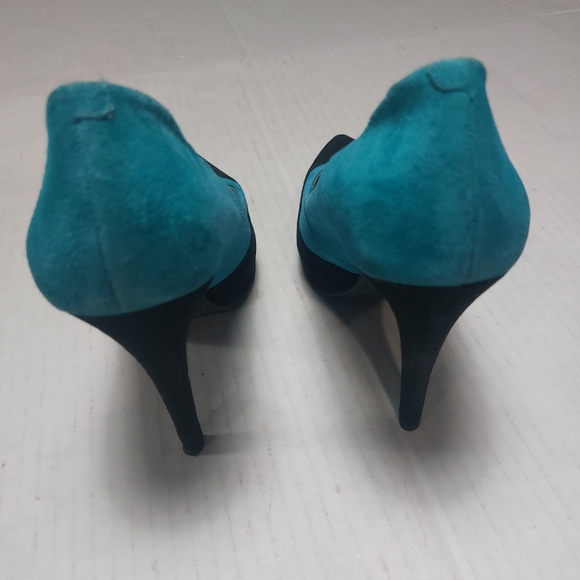 BCBGenaration Blue and Black Leather Upper Suede like Material High Heels Shoes - Picture 8 of 15